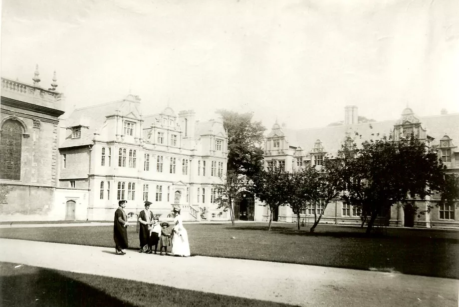 A black and white photograph of Trinity College's president Henry George woods and family. 